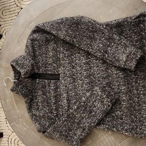 Caslon excellent condition fleece size Medium